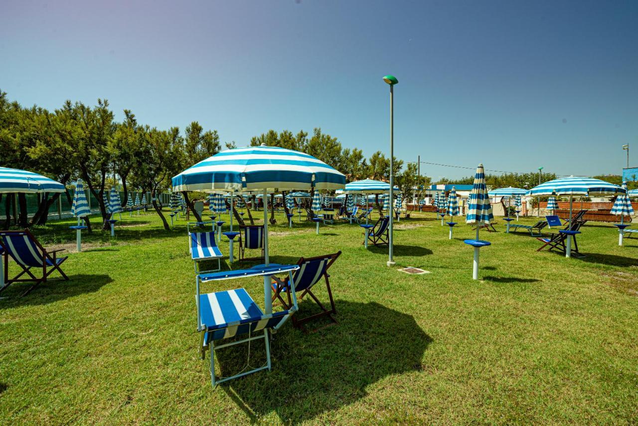 Club Del Sole Roseto Degli Abruzzi Easy Camping Village エクステリア 写真