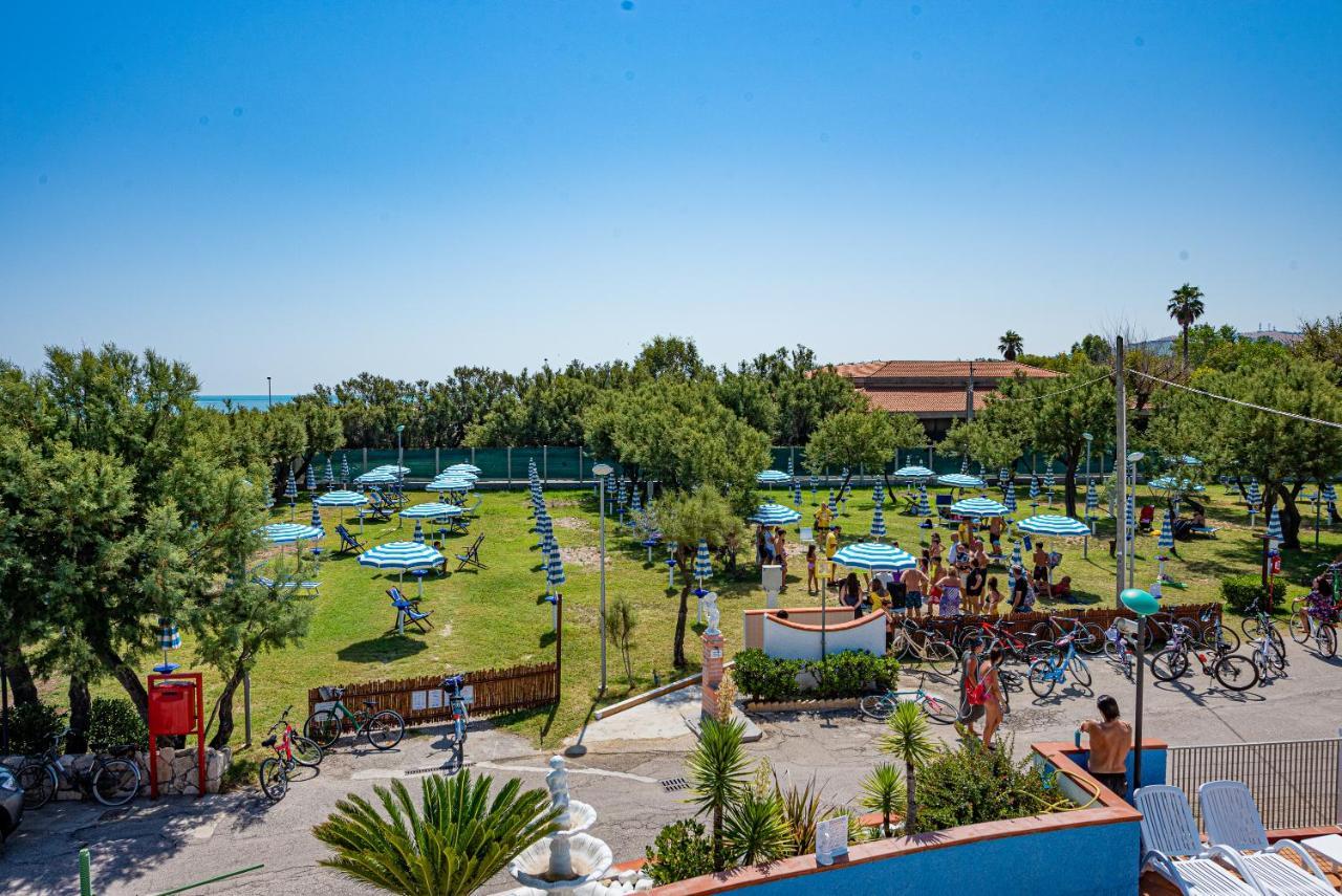 Club Del Sole Roseto Degli Abruzzi Easy Camping Village エクステリア 写真