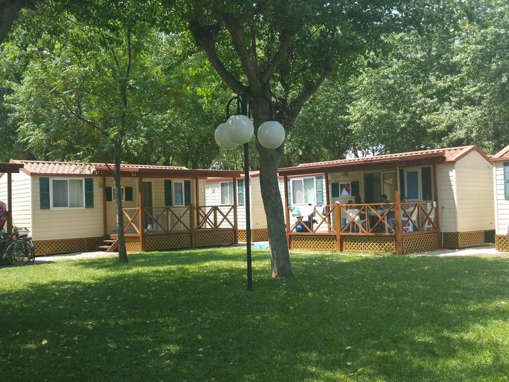 Club Del Sole Roseto Degli Abruzzi Easy Camping Village エクステリア 写真